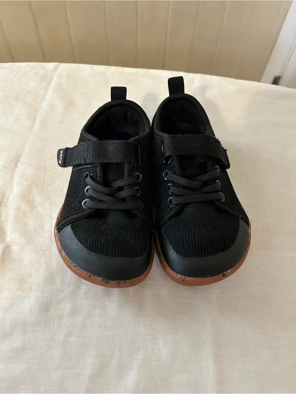 WHITIN Toddler Barefoot Shoes/Black Mesh/Size 29 (US 10 Toddler) Like New!